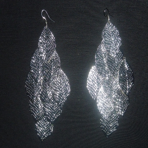 Boucle d'oreille feuille